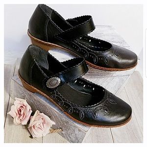 Riekers “Antistress” black Mary Janes